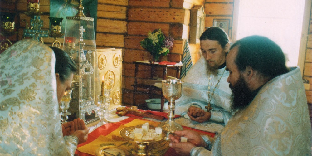Игумену Успенского монастыря г. Уфы сослужил скитоначальник Георгиевского скита иеромонах Варлаам (Максаков).
