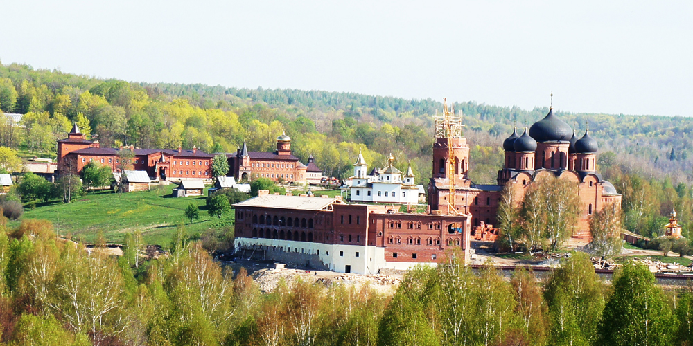 Панорамный вид монастыря (весна 2013 г.)