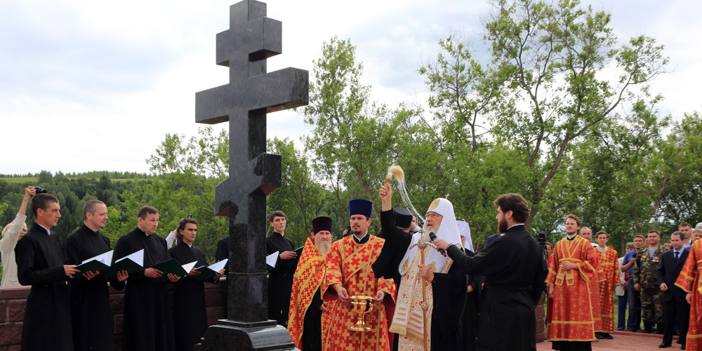 Освещение памятного креста в с. Уса-Степановка